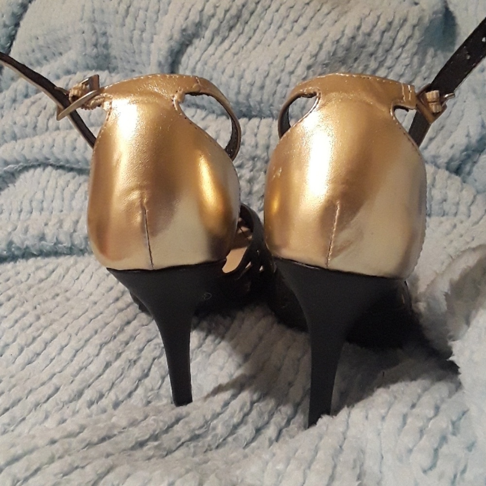Shoes - Picture 3 of 3